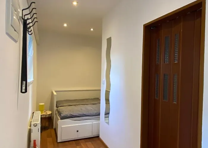 Garden House On The Vltava Riverbank 15 Min To Prague كرالوبي ناد فلتافو